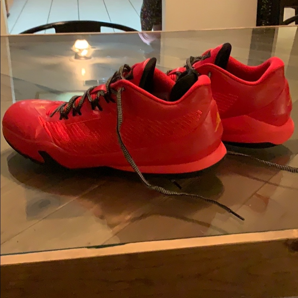 EUC JORDAN CP3 VII FERRARI RED SIZE 13 - Picture 2 of 7